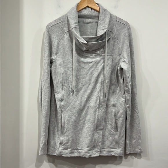 Lululemon Coast Easy Wrap Heathered Core Ultra Light Grey Size 8 - Picture 7 of 16